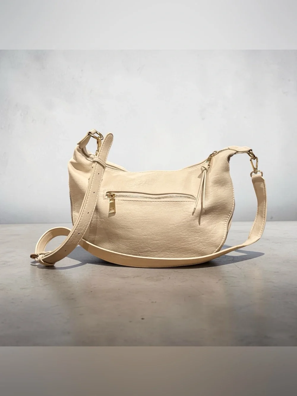 Antik Kraft Noelia Slouchy Hobo Leather Shoulder Crossbody Bag in Bone